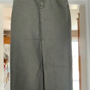 Grey denim skirt